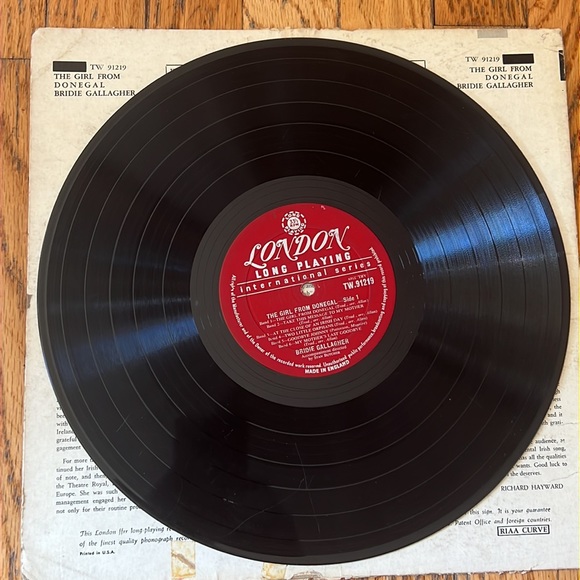 Vintage LP The Girl From Donegal Bridie Gallagher Vinyl - Picture 4 of 5